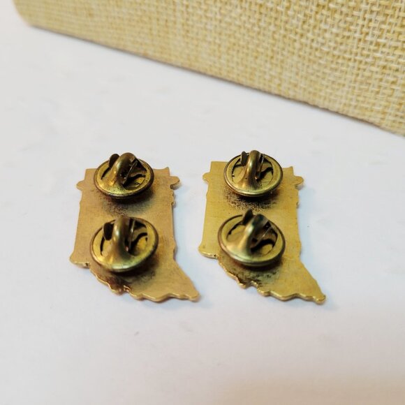 2 Vtg Harley Indiana Motorcycle 13th and 14th State Rally Label Pins - Picture 4 of 4